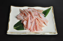 画像をギャラリービューアに読み込む, 信玄どり ヤゲン軟骨。胸骨の先端の部分に付いている軟骨のことをヤゲン軟骨と呼びます。程よいコリコリ食感で、さっぱり塩焼きでお酒との相性抜群!唐揚げにすればお子様にも美味しく召し上がっていただけます。鶏肉/信玄どり/通販/お取り寄せ/全国配送/熟成/手捌き/鳥しげオンラインショップ